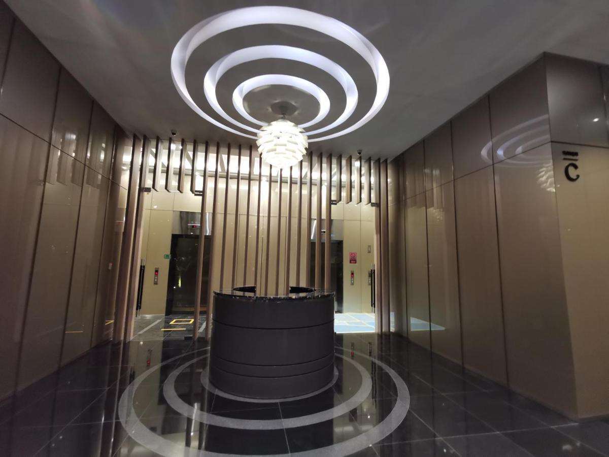 Sky Suites Klcc By Autumn Suites Premium Stay Kuala Lumpur Exterior foto